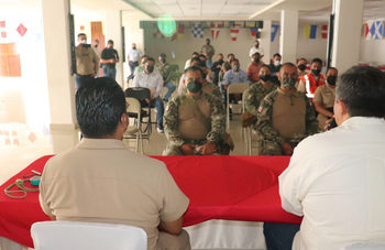 Camaroneros de Oaxaca reciben capacitación sobre Dispositivos Excluidores de Tortugas marinas