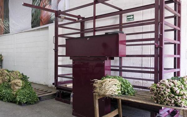 Entrega SDR básculas a productores poblanos en Central de Abasto de CDMX