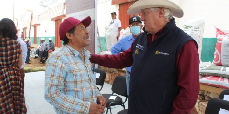 Inicia Agricultura entrega de fertilizante gratuito a productores de Zacatecas