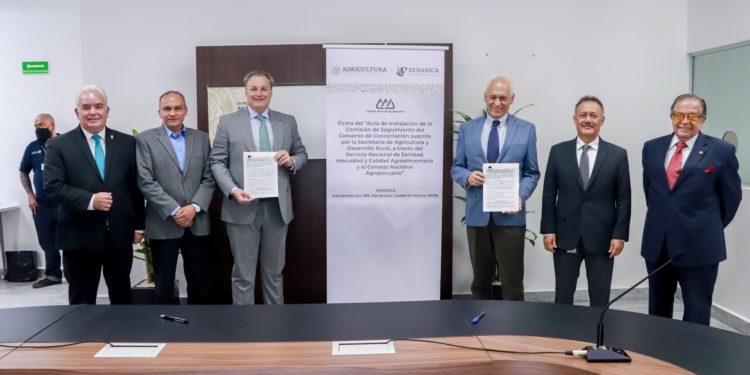 Forman Agricultura e industria grupos de trabajo permanentes para fortalecer la sanidad e inocuidad agroalimentaria del país.