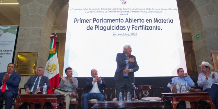 Cumple Agricultura decreto presidencial para sustituir gradualmente el glifosato