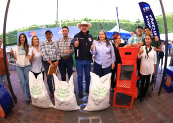 Impulsan al campo de Acámbaro con apoyos productivos y fertilizante