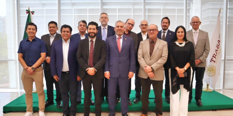 Acuerdan Secretaría del Trabajo, Gobierno de Michoacán y aguacateros ruta para la formalización laboral del sector