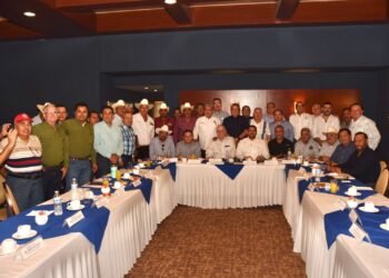 Genera una gran expectativa encuentro del Dr. Julio Berdegué Sacristán e Ismael Bello Esquivel, con líderes  y productores agrícolas