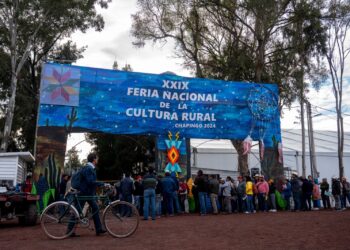 CONOCE LA ESTÉTICA Y CONCEPTO DEL ICÓNICO ARCO DE BIENVENIDA DE LA XXIX FERIA NACIONAL DE LA CULTURA RURAL