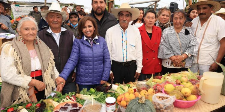 CONVIVE GOBERNADORA CON PRODUCTORES DEL CAC OCELOTZIN, EN ESPAÑITA