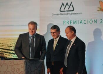 JORGE ESTEVE RECOLONS ASUME EL LIDERAZGO DEL CONSEJO NACIONAL AGROPECUARIO