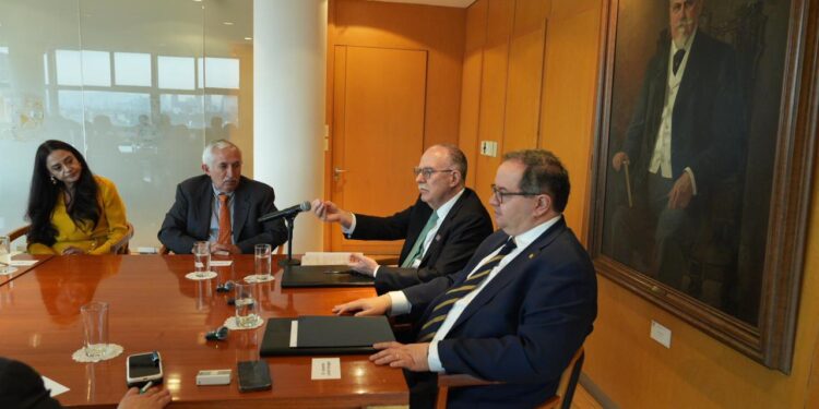 AGRICULTURA y UNAM establecen alianza estratégica para apoyar campo mexicano con educación, investigación e innovación tecnológica