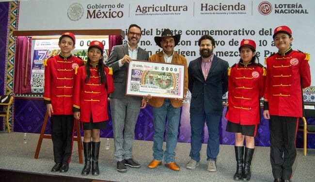 AGRICULTURA y Lotería Nacional destacan en billete los 10 años de la denominación de origen del mezcal de Puebla