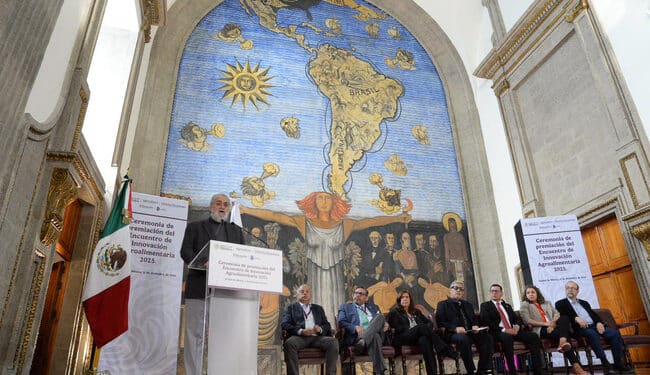 AGRICULTURA, SEP y SECIHTI premian a ganadoras y ganadores del Encuentro de Innovación Agroalimentaria 2025