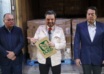 IMSS recibe donación de casi 4 millones de cepillos dentales para fortalecer la salud bucal de niñas y niños en escuelas públicas