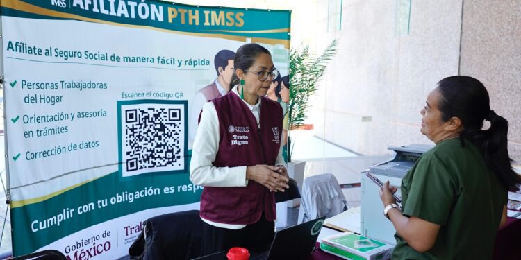 IMSS, OIT y la STyFE, en coordinación con CONSAR impulsan afiliación de trabajadoras del hogar con módulo itinerante