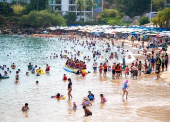 Guerrero vive una activa temporada vacacional de Semana Santa