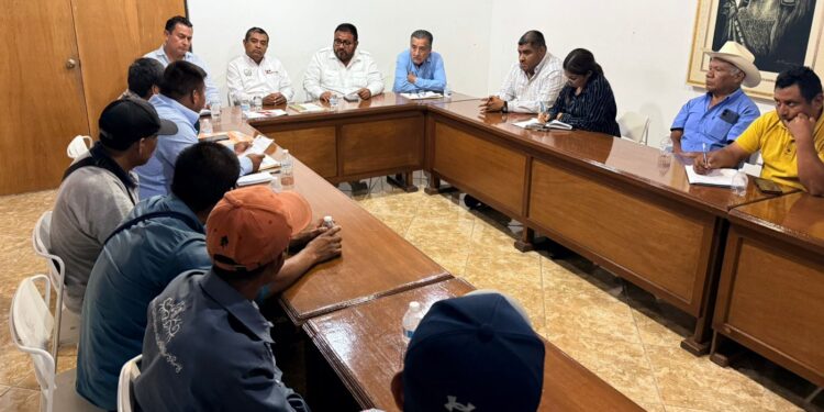 Gobierno de Guerrero da seguimiento a obras prioritarias en comunidades de la Costa Chica