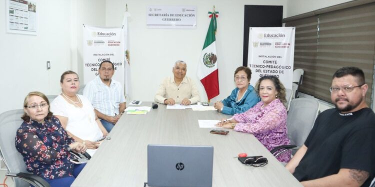 Encabeza Ricardo Castillo instalación del Comité Técnico para seleccionar experiencias docentes del Foro de la NEM