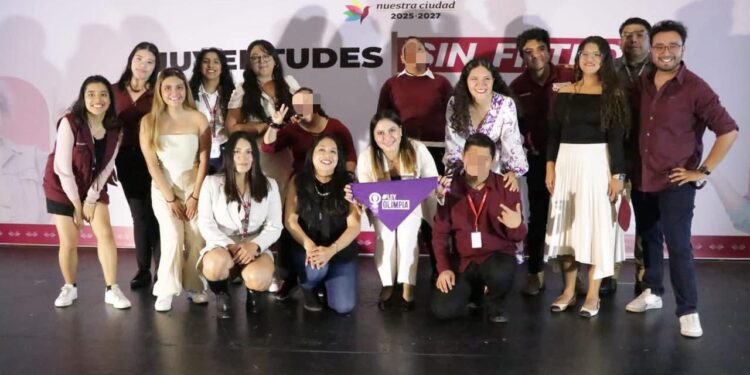 La Presidenta Claudia Sheinbaum anuncia acuerdo con gasolineros para disminuir el precio del diésel a 27 pesos el litro