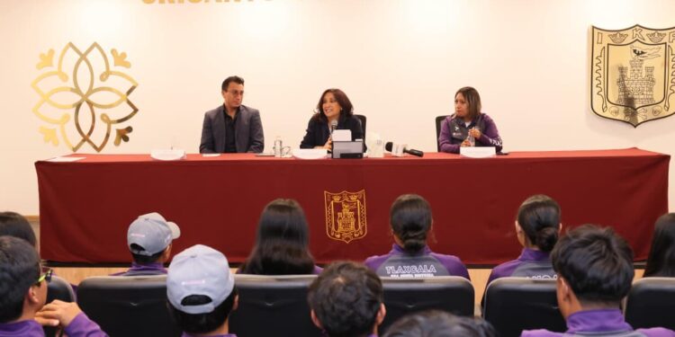 Celebra Lorena Cuéllar histórico triunfo de deportistas tlaxcaltecas en Olimpiada Nacional