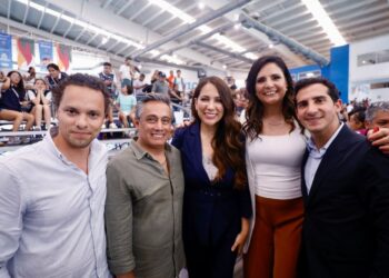 “El triunfo está en la pasión”: La gobernadora Libia Dennise inaugura la Olimpiada de Natación CONADE