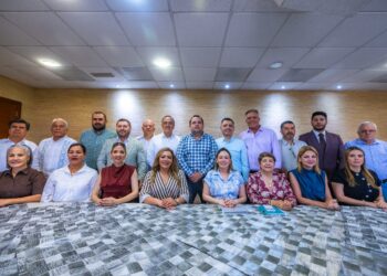 Gobernadora Yeraldine Bonilla se reunió con las y los presidentes municipales de todo Sinaloa
