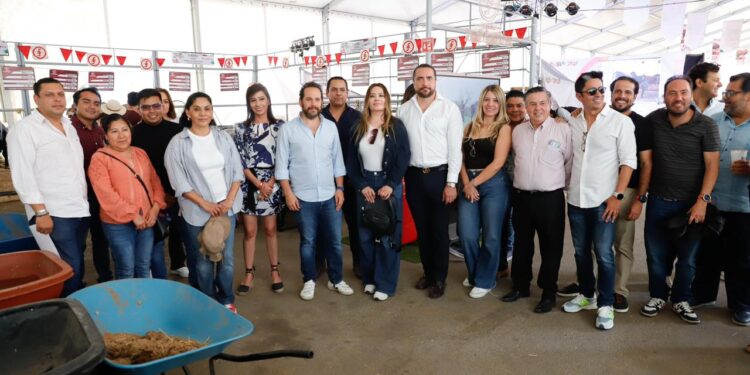 Empresarios de CANIRAC, CANAGRAF y CICEPAC disfrutan de la Feria de Puebla 2026