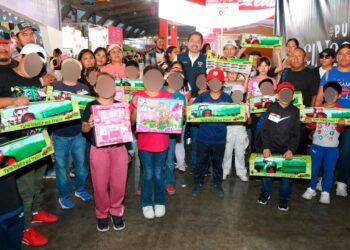 SEDIF une a familias del interior del estado con Feria de Puebla