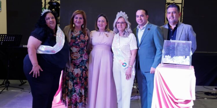 Acompaña la Gobernadora Yeraldine a madres del STASE en su festejo