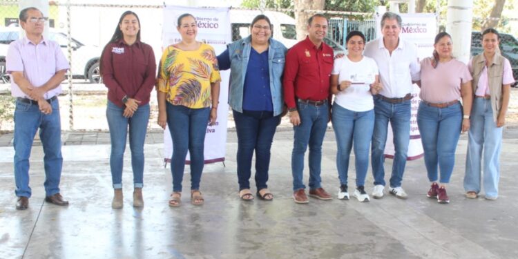 Gobierno del Estado de Colima entrega en Tecomán más de 15 mdp de ‘La Escuela es Nuestra’