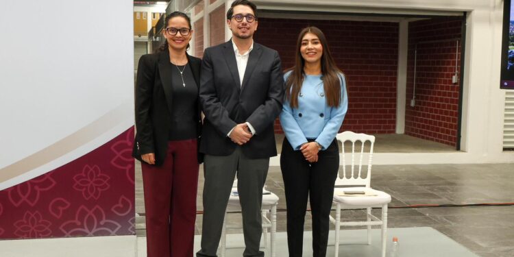 Beneficencia pública estatal entrega apoyos de salud y movilidad en los 60 municipios