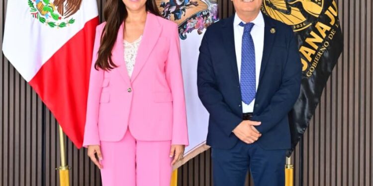 Nombra Libia Dennise a Luis Antonio Vargas Zavala como nuevo titular de COFOCE