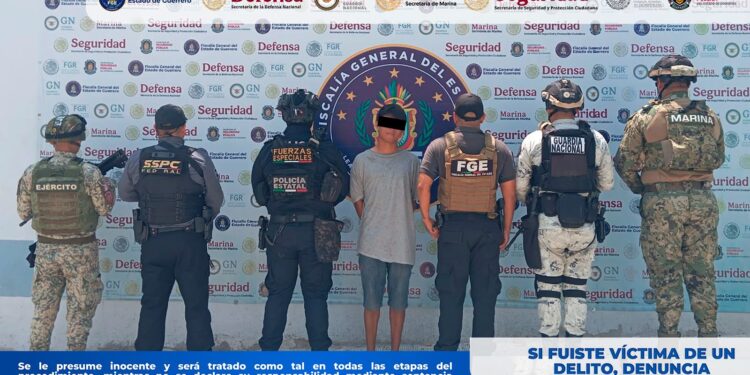 Cumplimenta FGEGuerrero orden de aprehensión en Acapulco a presunto responsable de feminicidio en Ciudad Renacimiento