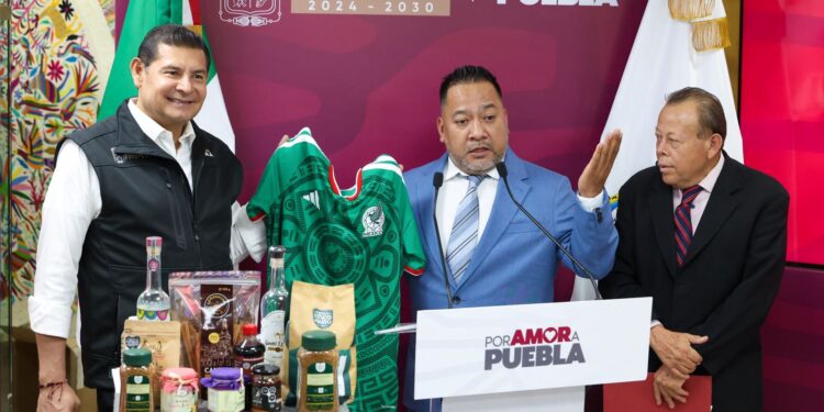 Con modernización aeroportuaria histórica, migrantes poblanos accederán a vuelos directos en un espacio digno: Alejandro Armenta