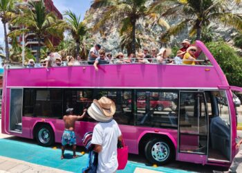 Recibe Mazatlán este lunes a más de 3,700 visitantes de crucero