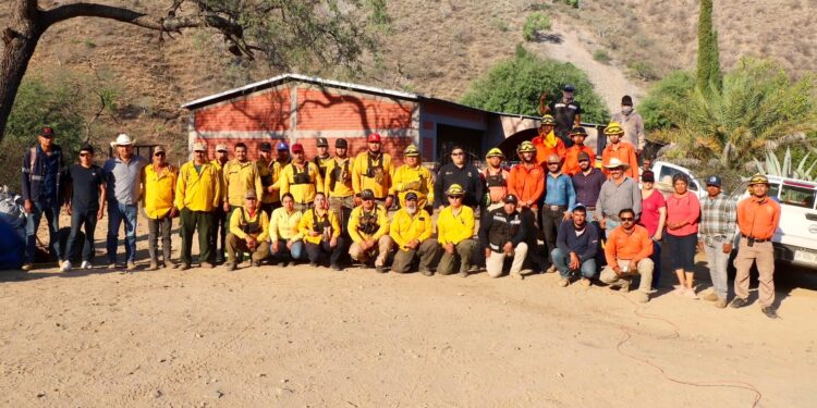 Gobierno de Sonora en trabajo coordinado con instituciones de los tres niveles de gobierno logra control total del incendio forestal “La Casita” en Arivechi