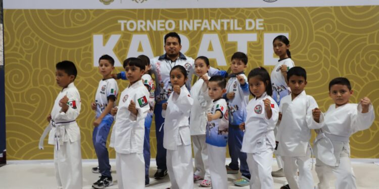 Niñez guerrerense fortalece valores y talento en el Torneo de Karate SEJUVE 2026