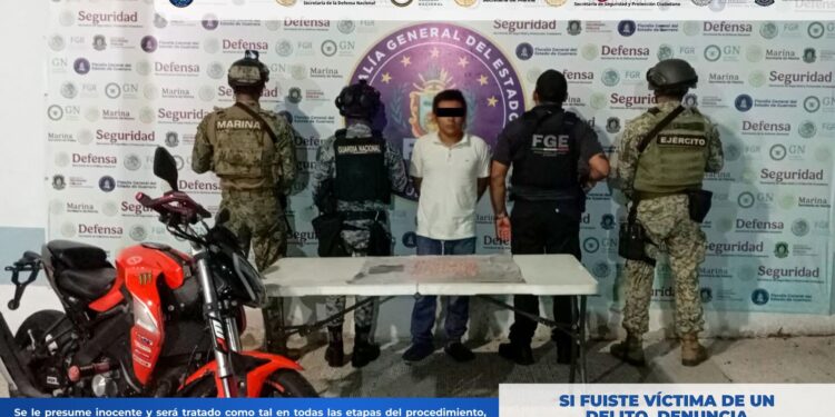 FGEGuerrero detiene en flagrancia a un masculino en la colonia Potrerillo de Acapulco