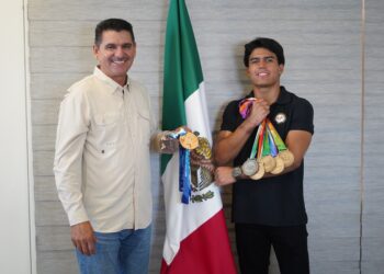 El director general del ISDE recibe Aarón Ibarra tras su éxito en Río de Janeiro 2026.