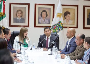 Con nuevo liderazgo, SEDIF refrenda su compromiso con las familias poblanas: Armenta Mier