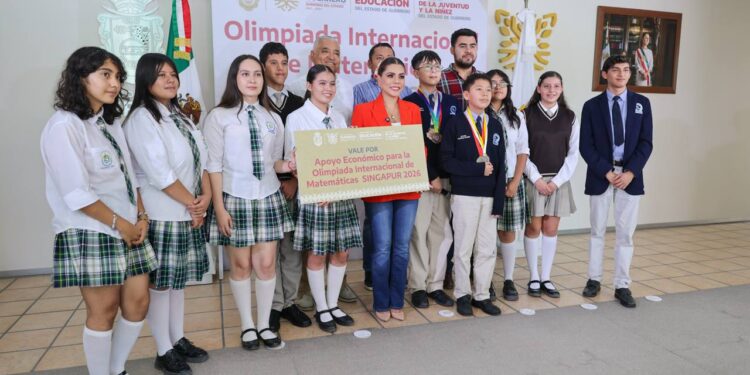 Evelyn Salgado recibe a talentos guerrerenses que competirán en la Olimpiada Internacional de Matemáticas