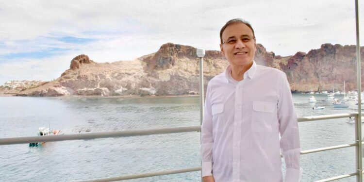 Fortalece Alfonso Durazo arrecife único en Latinoamérica con nuevo hundimiento de Ex buque ARM Mariscal