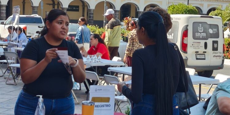 Gobierno de Indira Vizcaíno invita a colimenses que buscan empleo a la Jornada de Contratación este jueves en el jardín Núñez