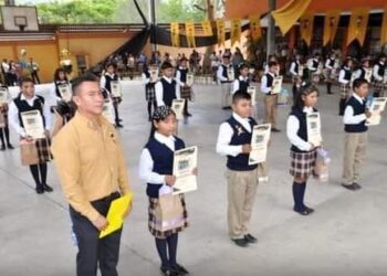 Guerrero cierra ciclo escolar con más de 176 mil estudiantes egresados de educación básica