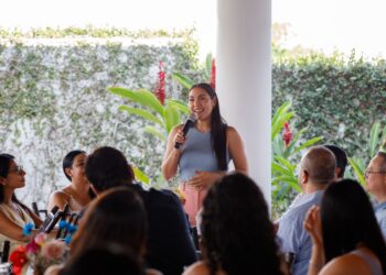 Indira Vizcaíno reconoce el trabajo de la abogacía en el servicio público