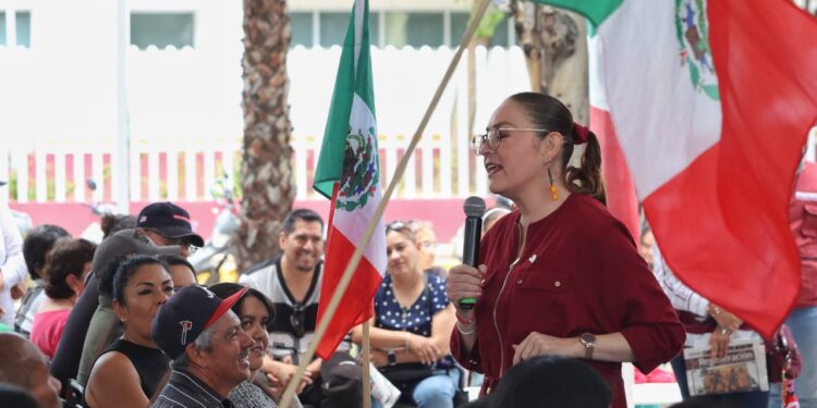 El respaldo a las familias migrantes fortalece la justicia social y la soberanía nacional: Vero Díaz.