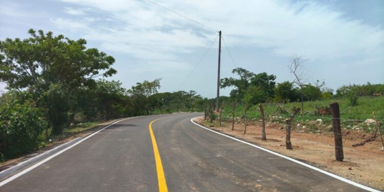 Continúa el fortalecimiento y mejoramiento de la infraestructura carretera en la Costa Chica