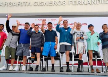 Encabeza Lorena Cuéllar entrega de ayudas funcionales para personas con discapacidad.