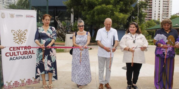 Inauguran Exposición fotográfica y presentan el libro «Acapulco, la invención del paraíso”: Secultura