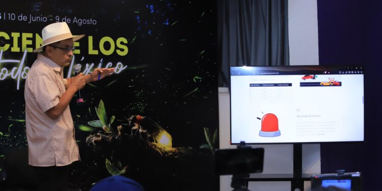 Entrega SMyT señalamientos viales
