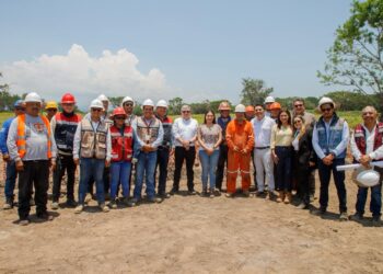 Gobernadora Indira Vizcaíno y titular de Conagua supervisaron avance de 45% en la construcción del acueducto ‘Agua para Colima’