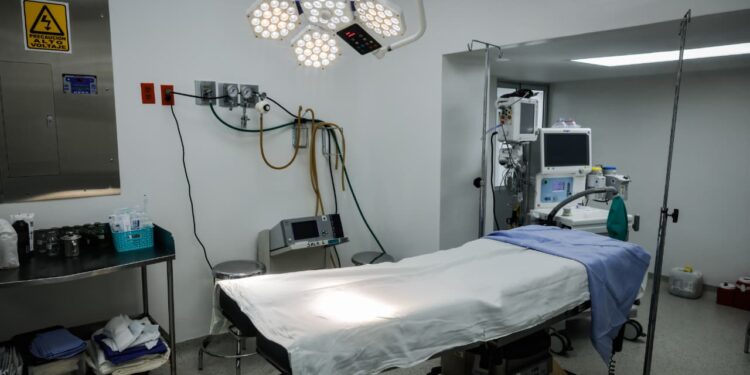 Hospital General “Tacuba” del ISSSTE en Ciudad de México pone en marcha seis quirófanos remodelados