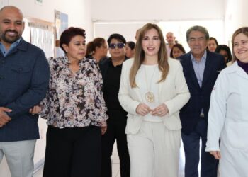 Salud y compromiso: Ceci Arellano entrega insumos al hospital de niñez poblana